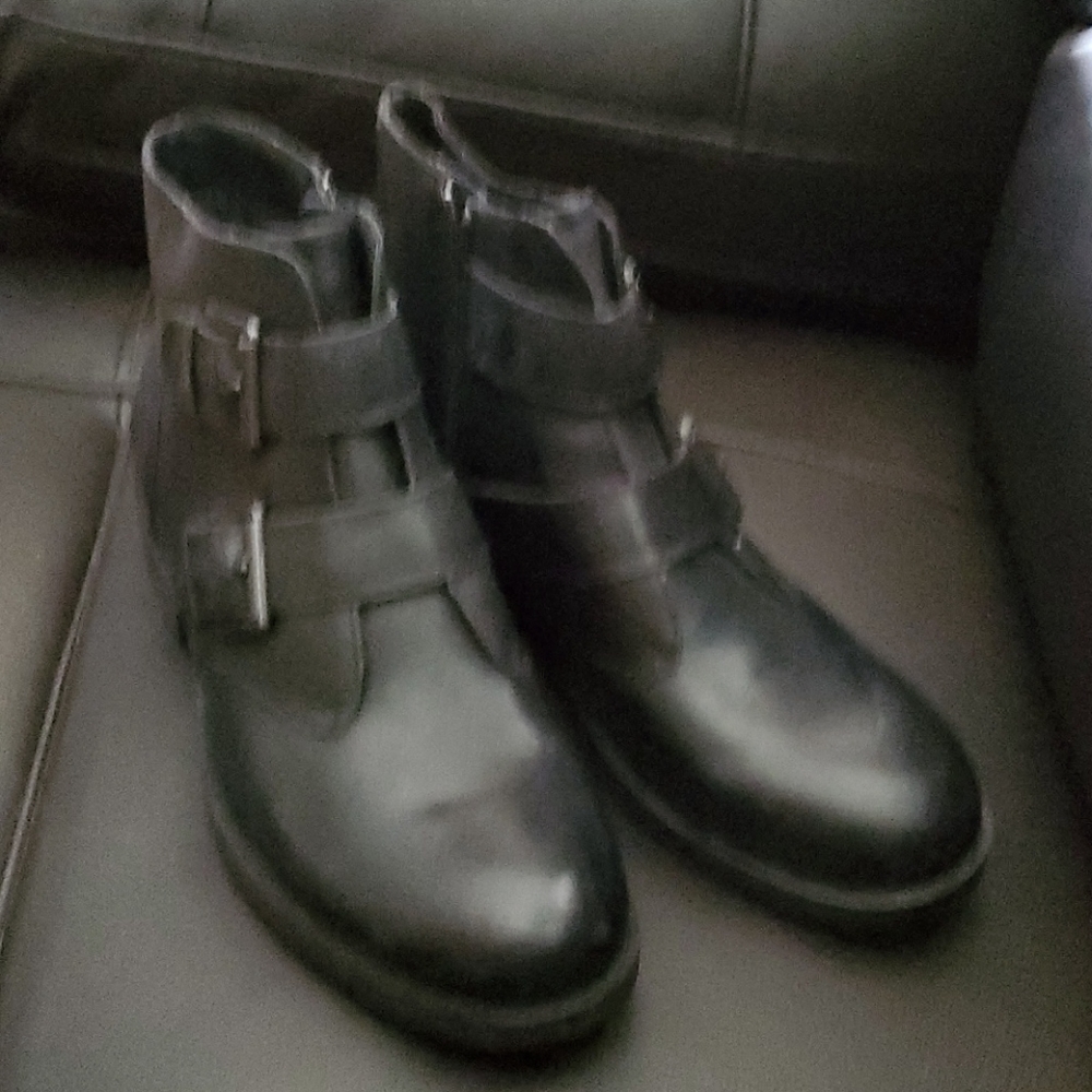 B.O.C zippered bootie